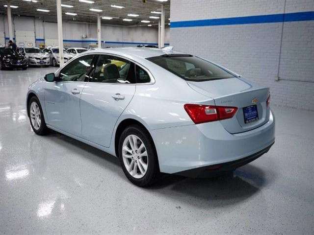 2017 Chevrolet Malibu LT 4dr Sedan